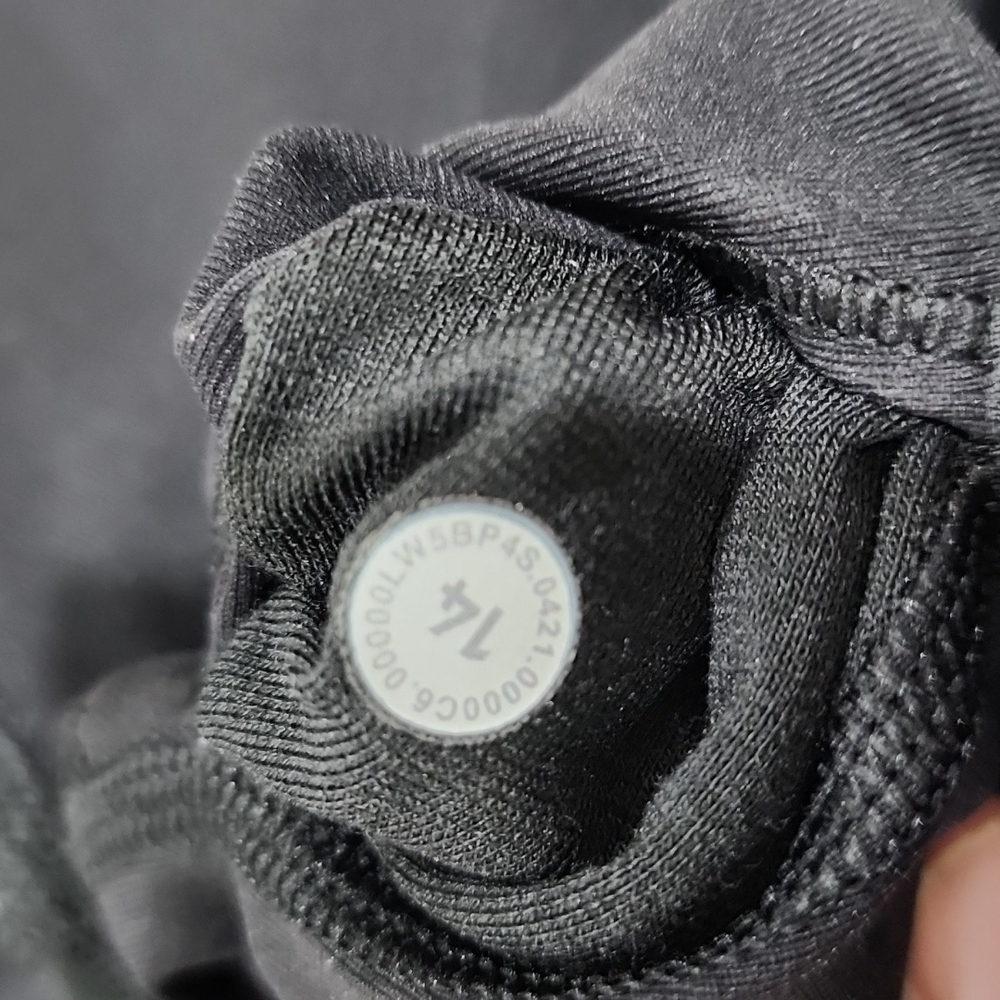SOLD Pair of Lululemon Yoga Pants Rare Size 14 (New without tags) - Picture 5 of 7